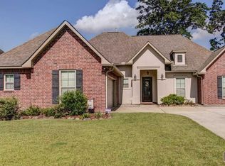 14357 Stonegate Manor Dr, Gonzales, LA 70737