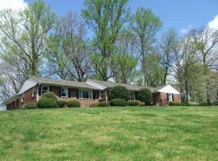 3739 Vista Rd, Louisville, TN 37777
