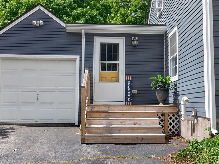 1 Abbott Cir — Photo 3