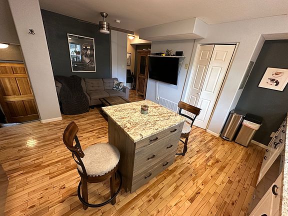 Mid-floor