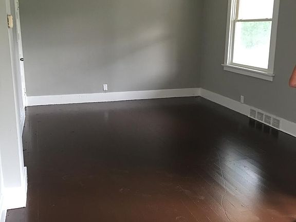 4th image of 1219 Drott Ave