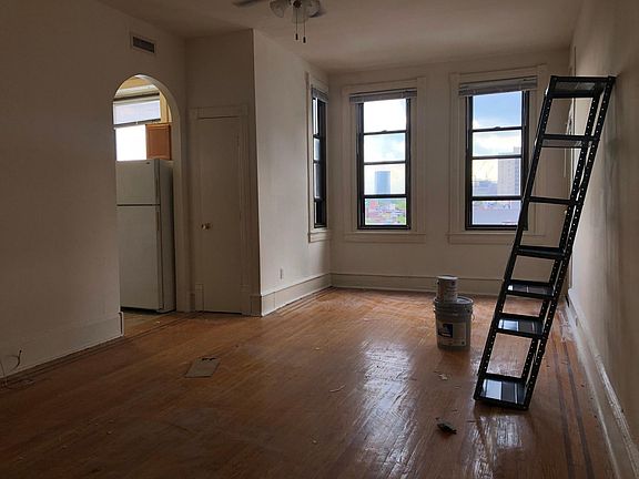 3rd image of 1530 Spruce St APT 724