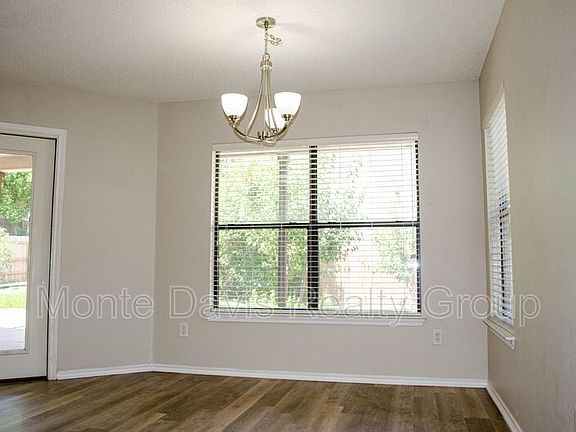 5th image of 1193 Forest Bluff Trl