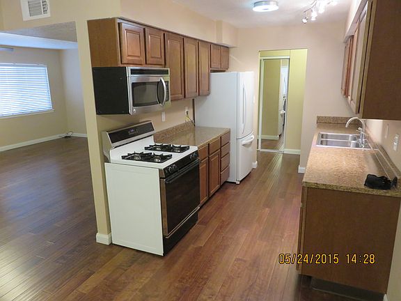 3rd image of 1612 Cullen Ln NE