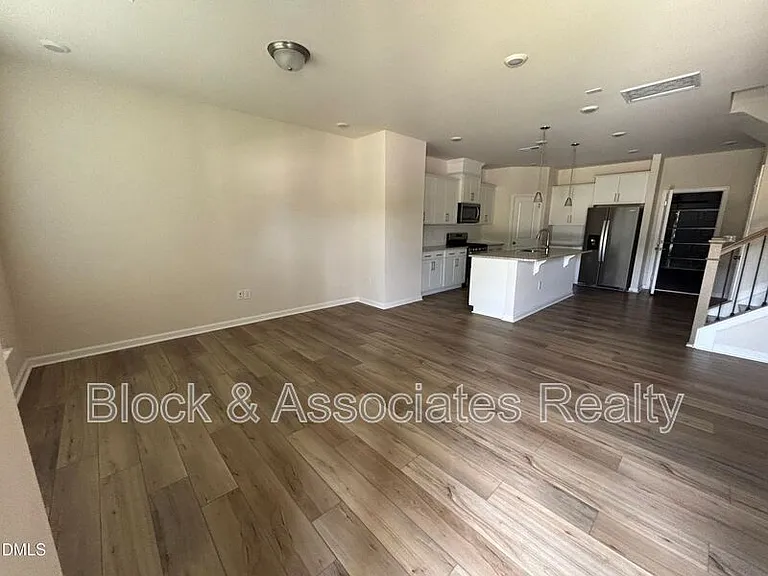 268 Abbots Mill Dr — Photo 9