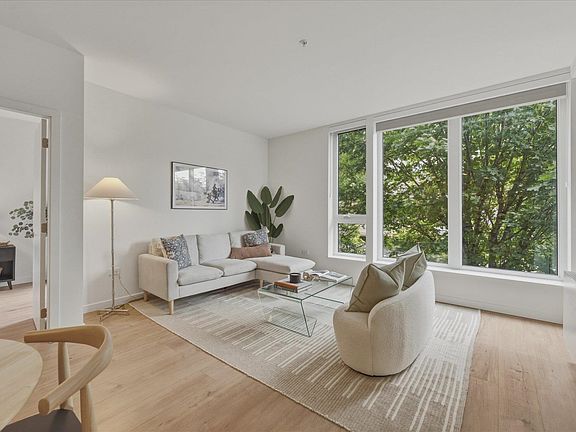 4th image of 1500 Scott Cres #410