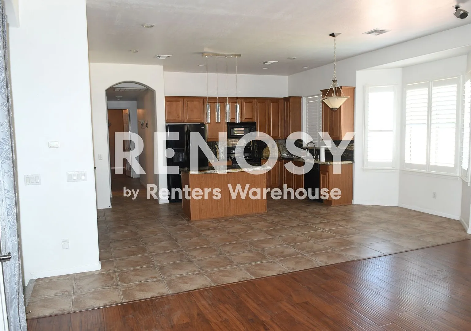 4 BD + Office, 2.5 BA. 3-Car Garage w/ Pool in Litchfield Park! — Photo 3