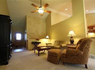 1942 Timberline Dr, Oshkosh, WI 54904