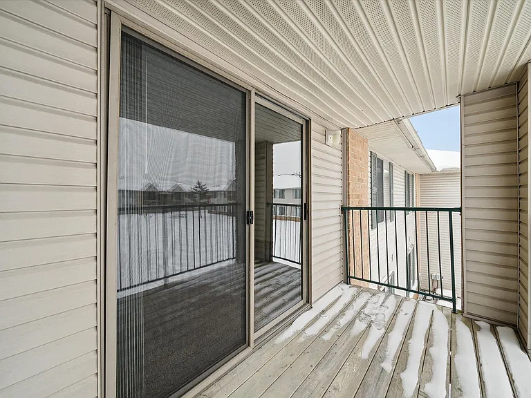 Two Bedroom (Classic) - 2 Bed / 2 Bath - 897 Sq.Ft.