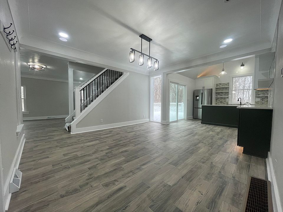 7466 Bunkerhill Rd, Jackson, MI 49201 | Zillow