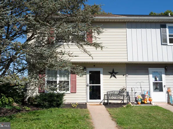 527 Blaker Dr, East Greenville, PA 18041
