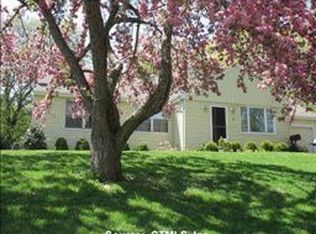 23 Race Brook Rd, West Hartford, CT 06107