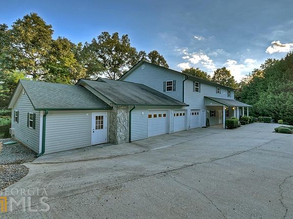 2nd image of 940 Knollwood Rd