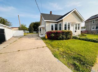 11 Rave St, Hicksville, NY 11801