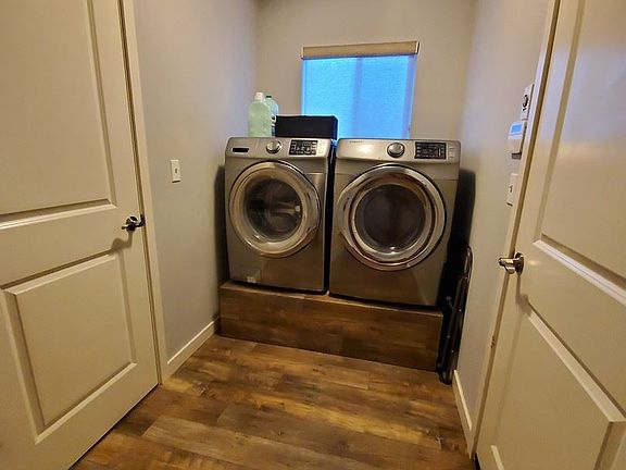 2nd image of 756 Courage Ct SE