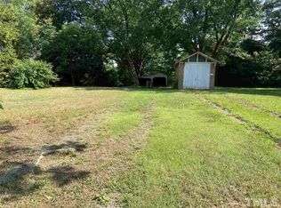 604 E Raleigh St, Siler City, NC 27344