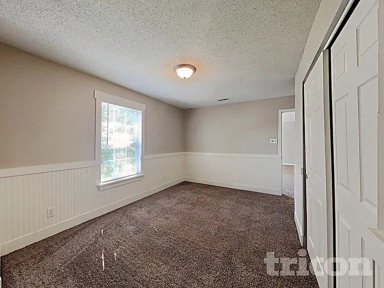 2117 Westmere Dr — Photo 14