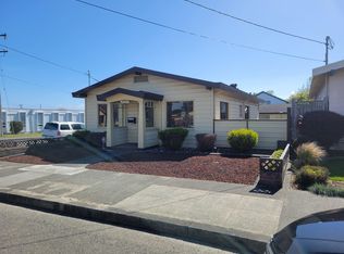 2009 F St, Eureka, CA 95501