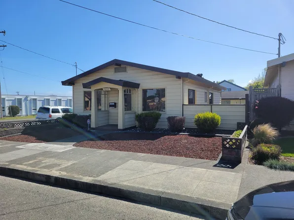 2009 F St, Eureka, CA 95501