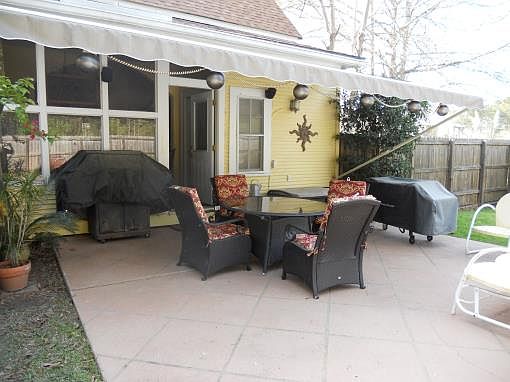2nd image of 86 Olive St N