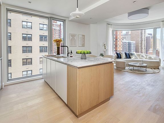 3rd image of 250 25th St #5D