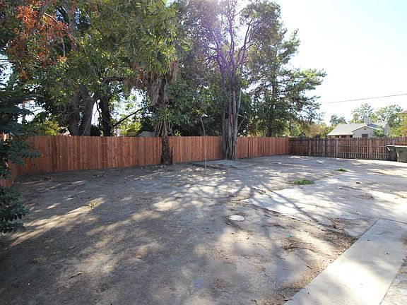 4th image of 4704 E Thomas Ave