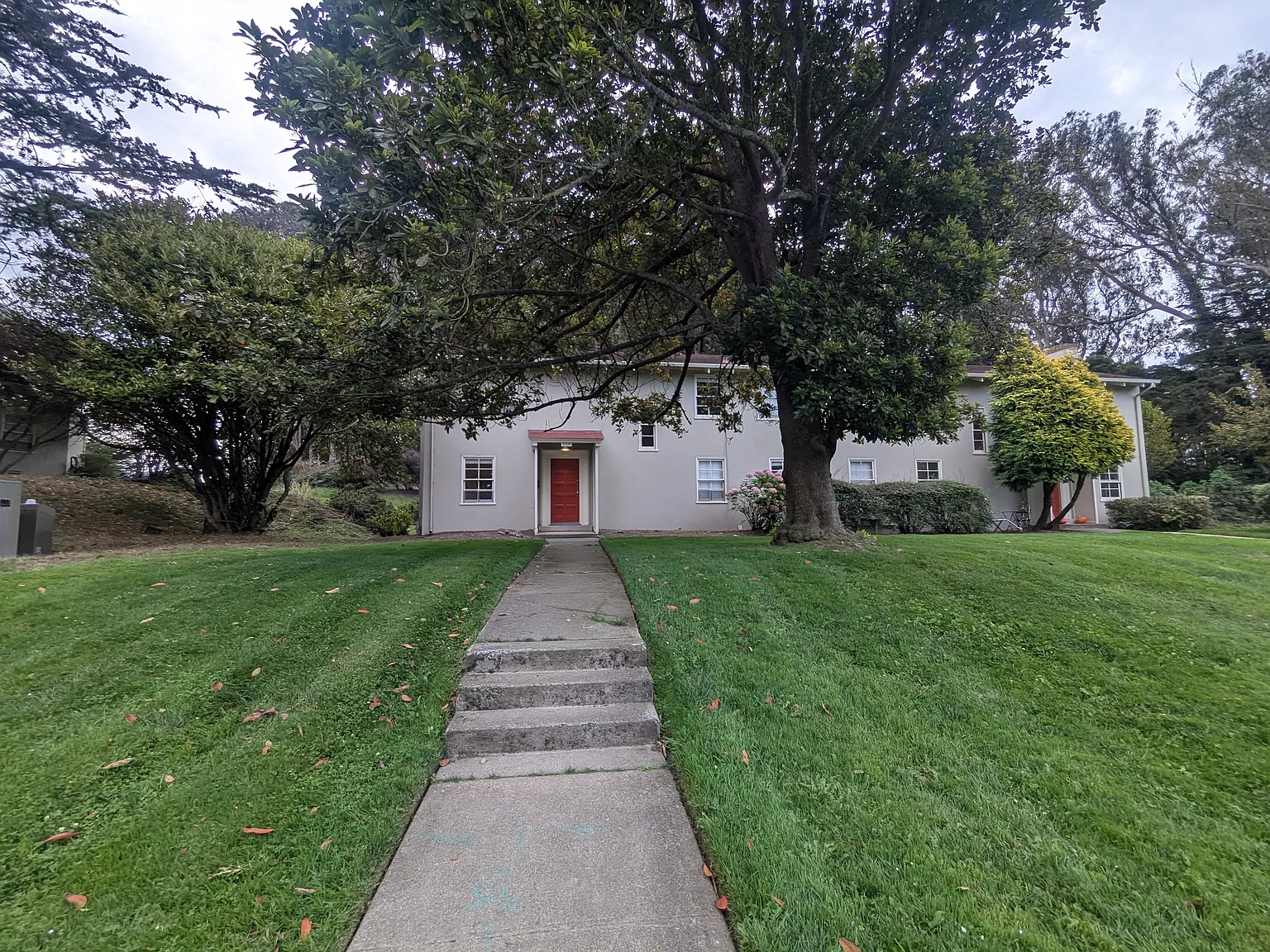 4 bed, 1650 sqft, $9,122 — Photo 1
