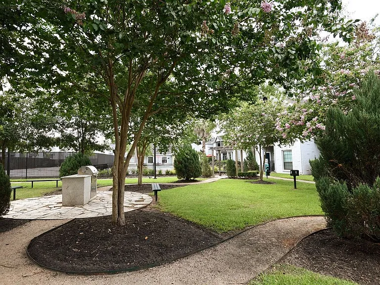 Green Tree Place — Photo 38