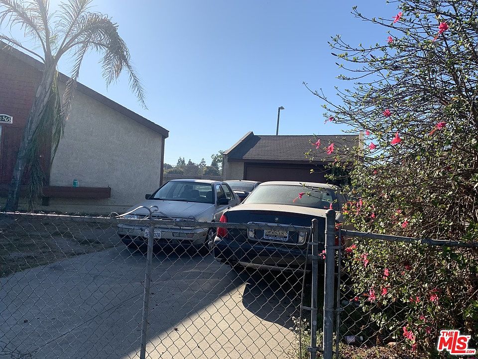 2nd image of 10365 Beach St