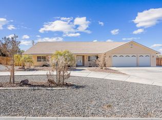 15740 Pohez Rd, Apple Valley, CA 92307