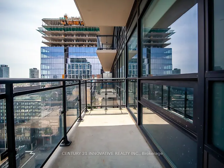 460 Adelaide St E #2023 — Photo 34