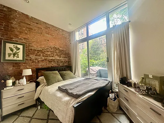 Rented by Compass | media 4