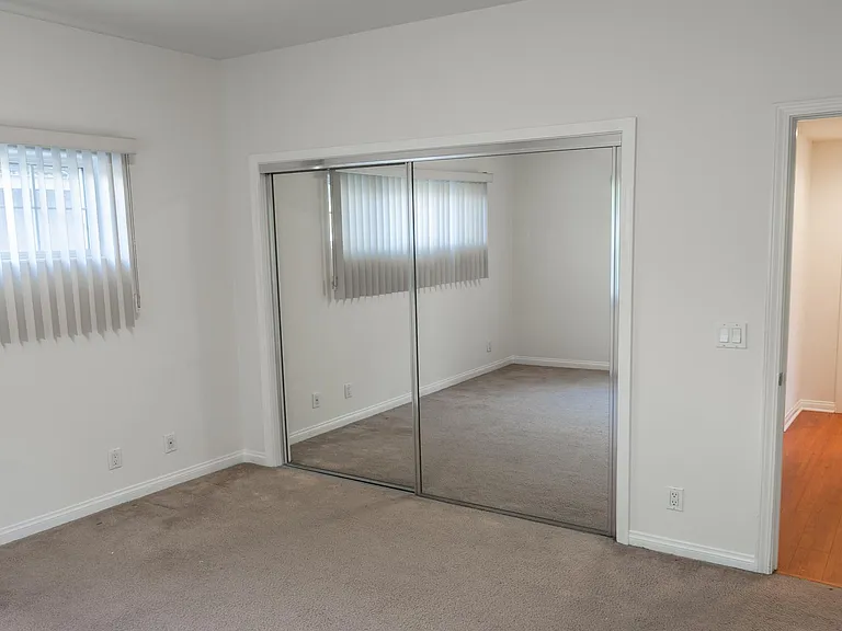 1731 Corinth Ave #201 — Photo 10