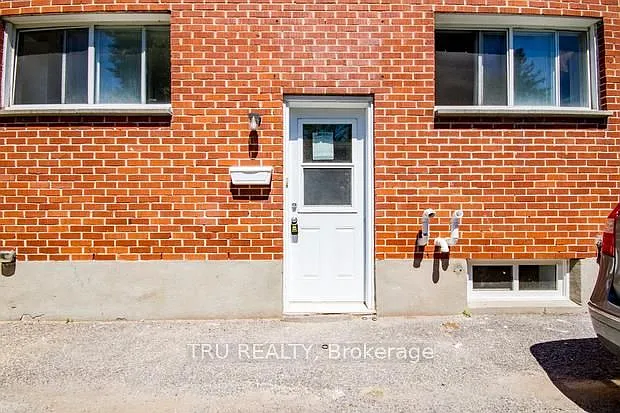 2430 Iris St #B — Photo 3