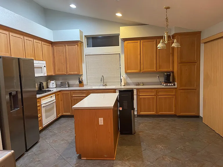 104 Estabrook Way — Photo 4