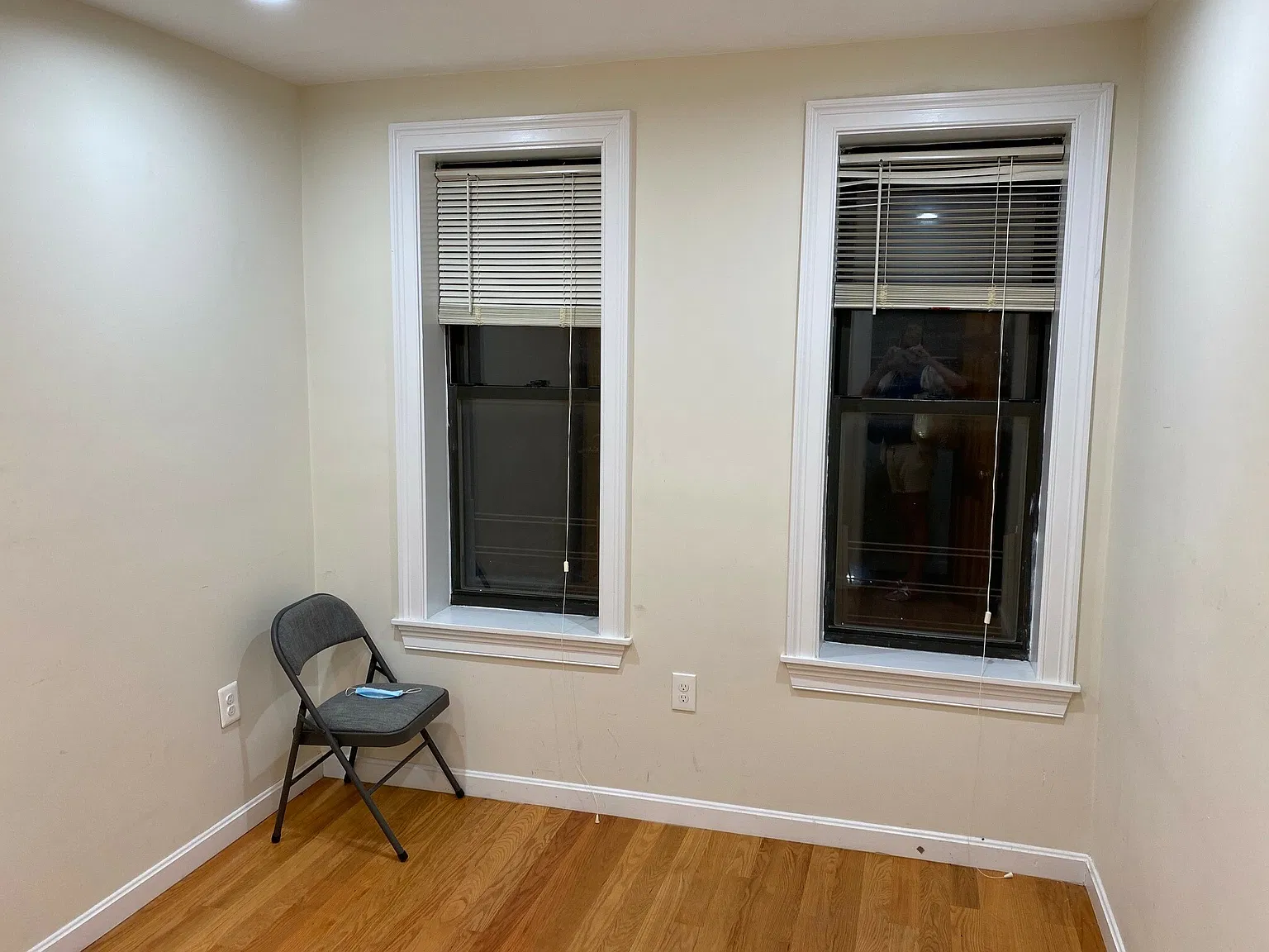 4 bed, $4,950 — Photo 1
