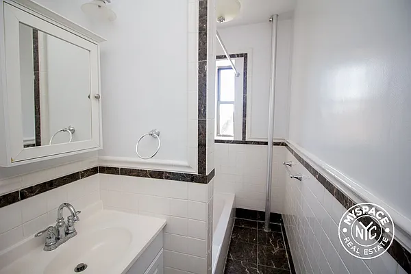 Rented by MySpaceNYC | media 18