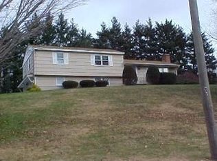 65 Maplewood Dr, Monroe, CT 06468