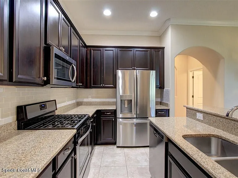 8810 Napolo Dr — Photo 8