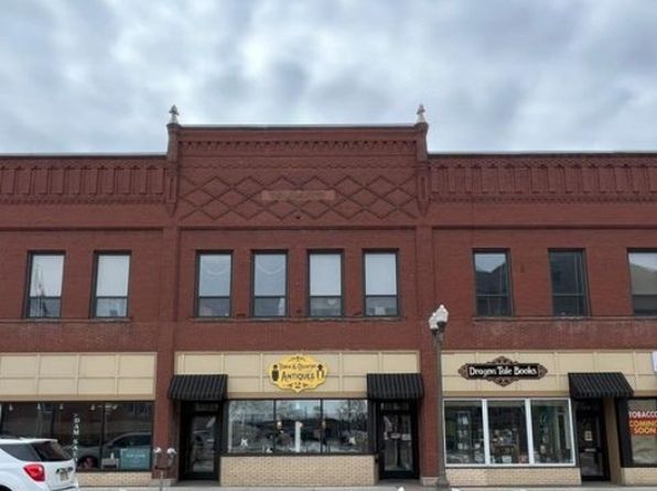 224 W Main St #11