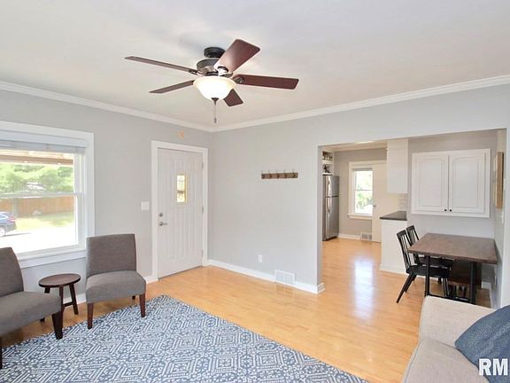 5th image of 1027 E Highland Pl