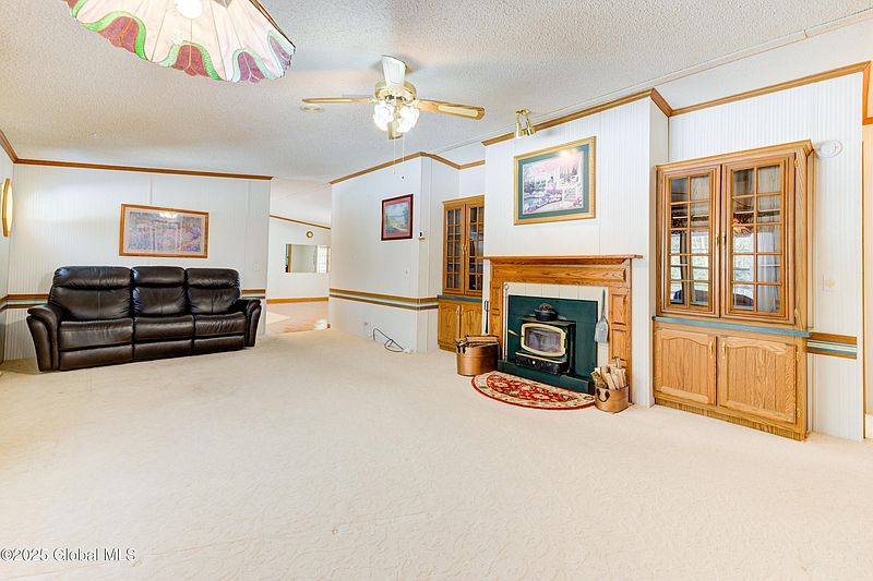 3rd image of 143 Pine Tree Way