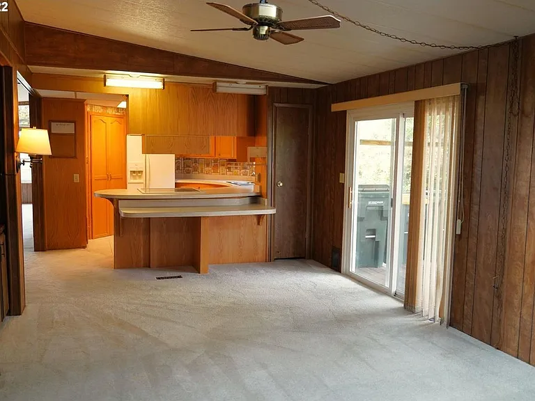 485 Myeena Loop — Photo 9