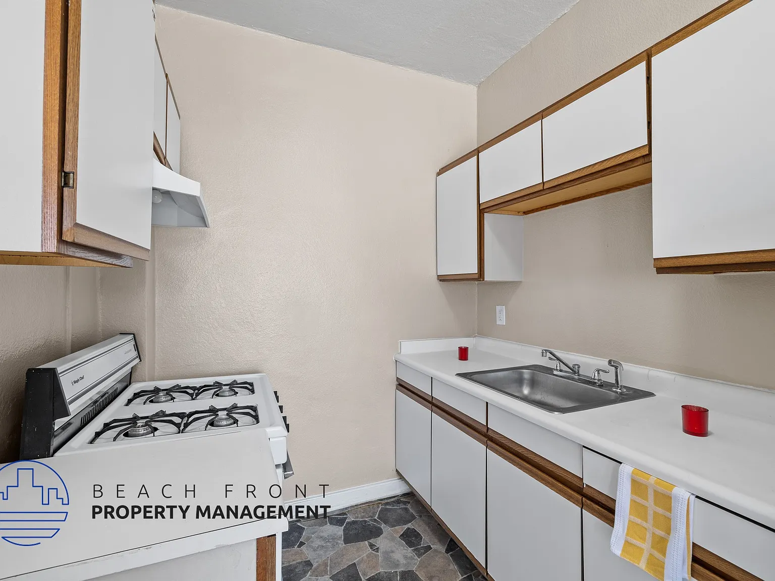 418 S. Normandie Ave — Photo 1