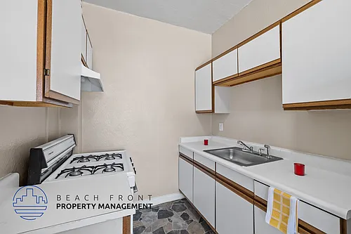 418 S. Normandie Ave Photo 1