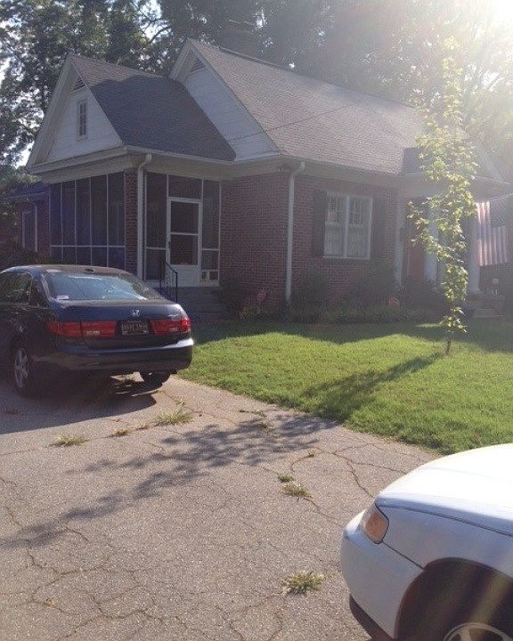2nd image of 507 Boulevard