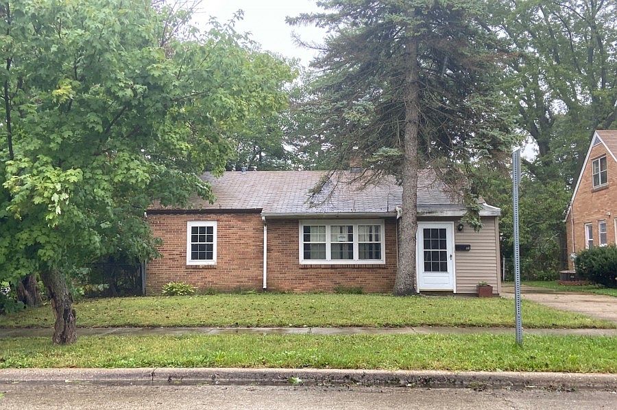 1st image of 403 N Elmwood Ave