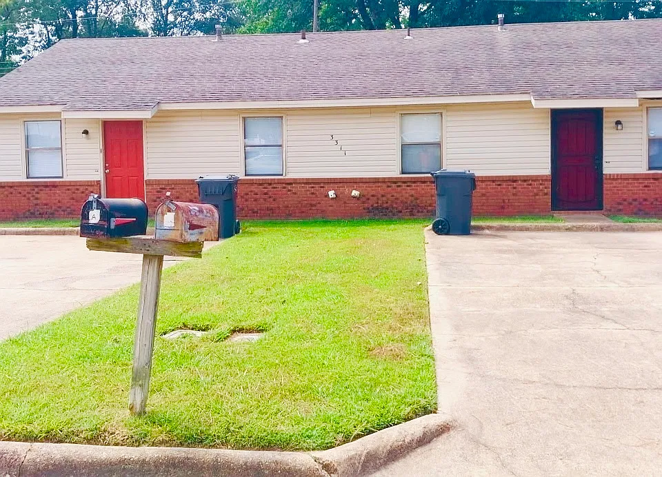 3311 Barrett Cir #B