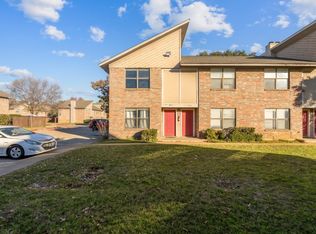 3041 W Sycamore Cir, Euless, TX 76040