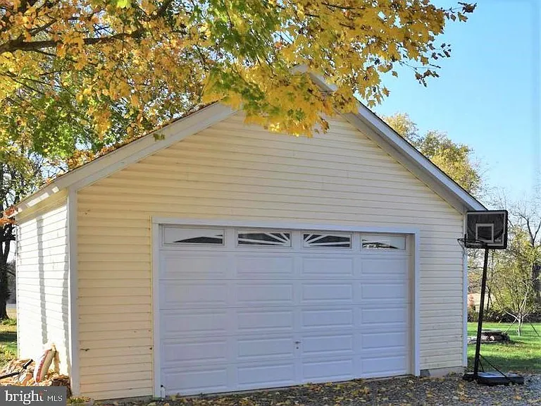 21520 Laytonsville Rd — Photo 9
